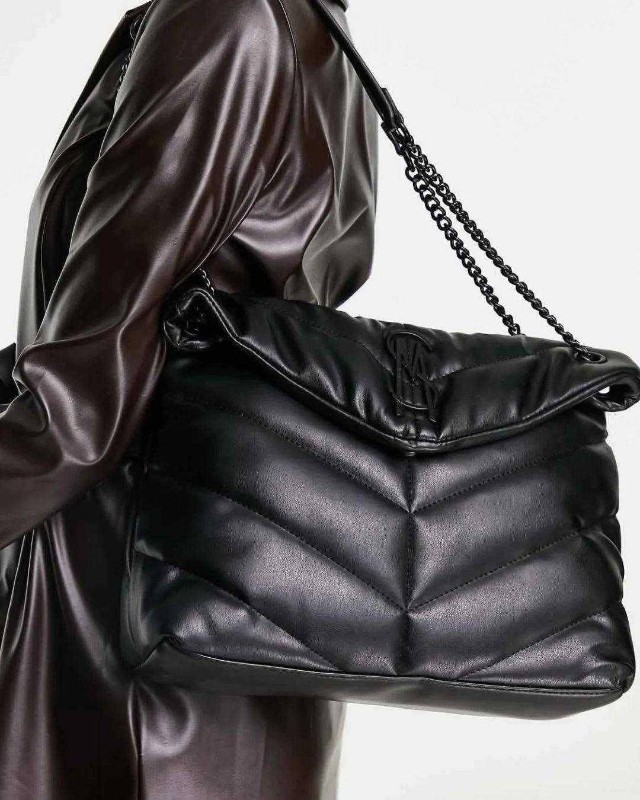 ＜免運＞限量‼️STEVE MADDEN V字形絎縫單肩包